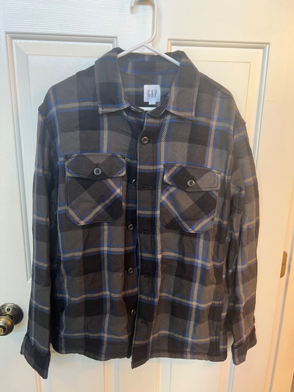 GAP Black, Gray & Blue Plaid Button-Up Shirt Jacket
